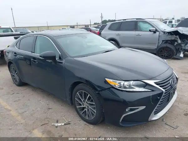 58ABK1GG9JU100558 2018 LEXUS ES - Image 1