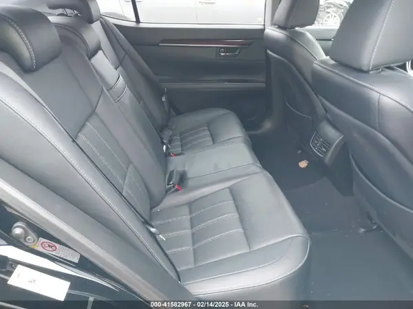58ABK1GG9JU100558 2018 LEXUS ES - Image 8