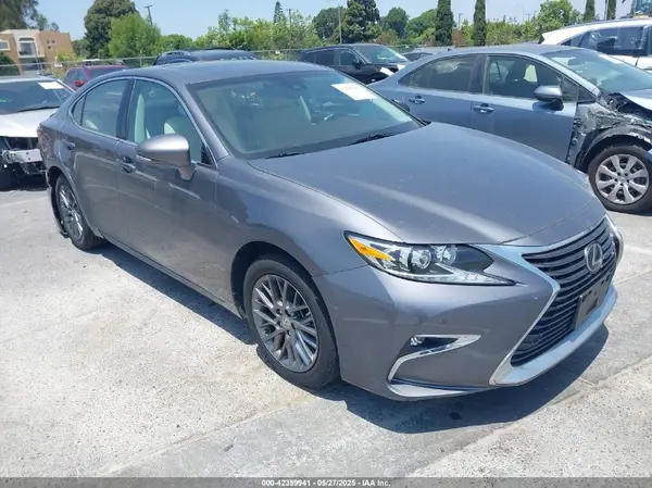 58ABK1GG9JU103105 2018 LEXUS ES - Image 1