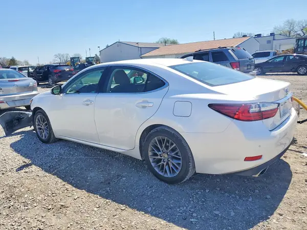 58ABK1GG9JU106912 2018 LEXUS ES - Image 2