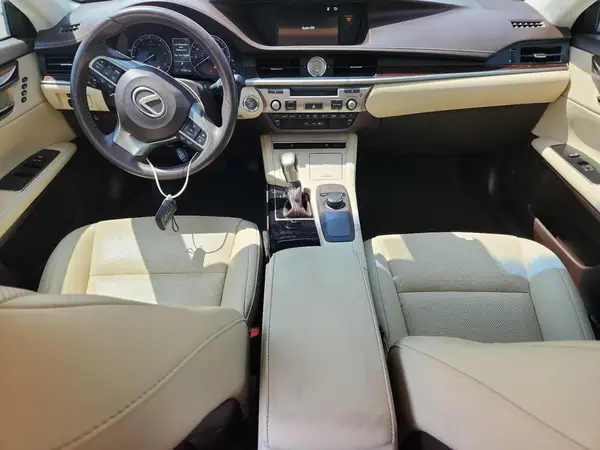 58ABK1GG9JU107087 2018 LEXUS ES - Image 8