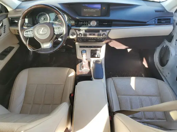 58ABK1GG9JU108322 2018 LEXUS ES - Image 8