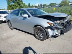 58ABK1GG9JU109650 2018 LEXUS ES