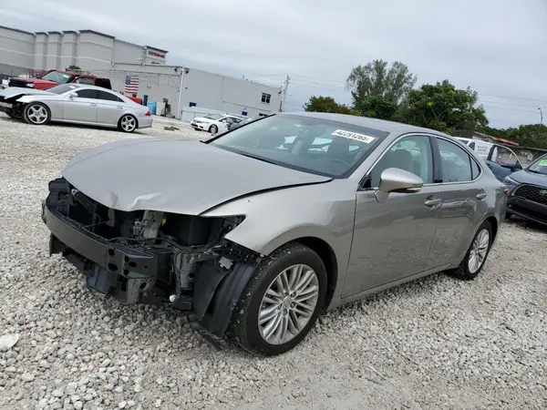 58ABK1GGXGU008674 2016 LEXUS ES - Image 1