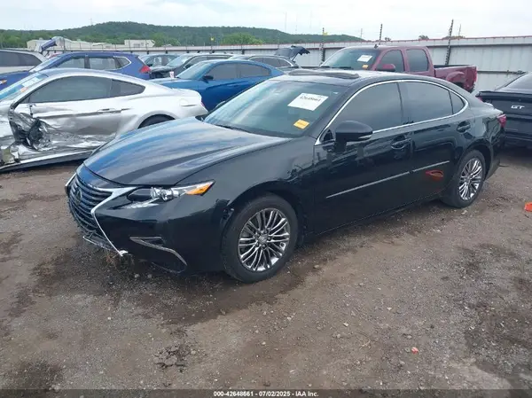 58ABK1GGXHU038243 2017 LEXUS ES - Image 2