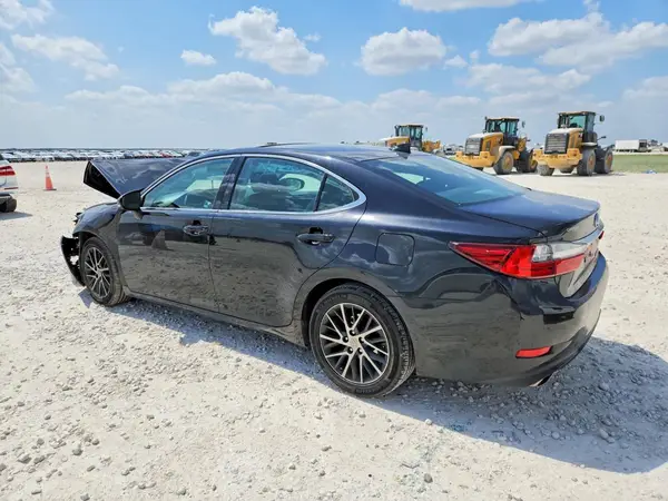 58ABK1GGXHU039361 2017 LEXUS ES - Image 2