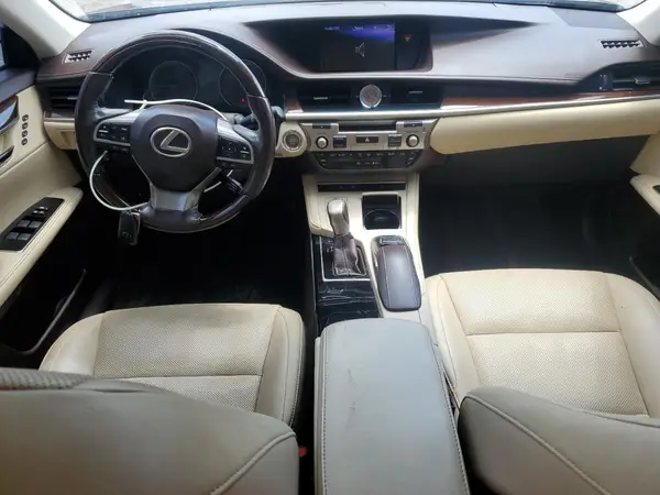 58ABK1GGXHU044673 2017 LEXUS ES - Image 8