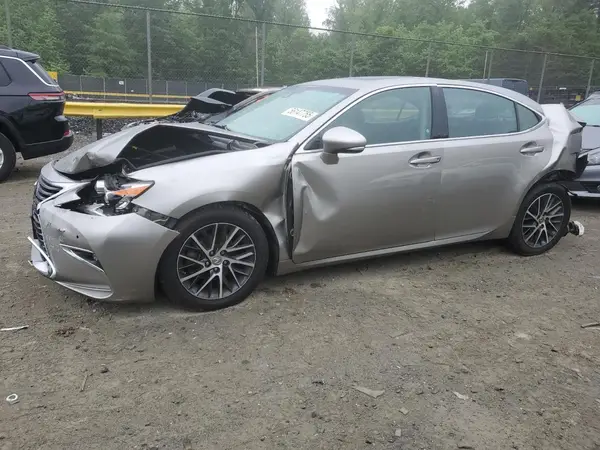58ABK1GGXHU045693 2017 LEXUS ES - Image 1