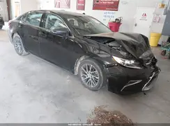 58ABK1GGXHU050621 2017 LEXUS ES