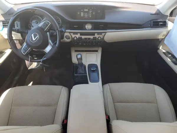 58ABK1GGXHU050800 2017 LEXUS ES - Image 8