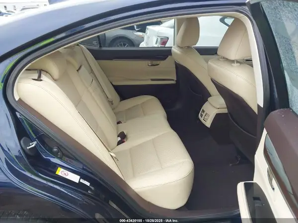 58ABK1GGXHU057861 2017 LEXUS ES - Image 8