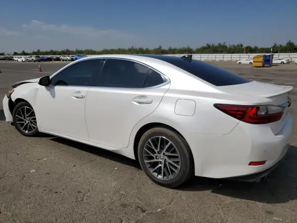 58ABK1GGXHU059898 2017 LEXUS ES - Image 2