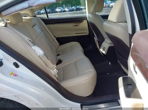 58ABK1GGXHU064132 2017 LEXUS ES - Image 8