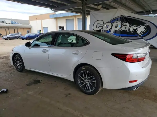 58ABK1GGXHU067225 2017 LEXUS ES - Image 2
