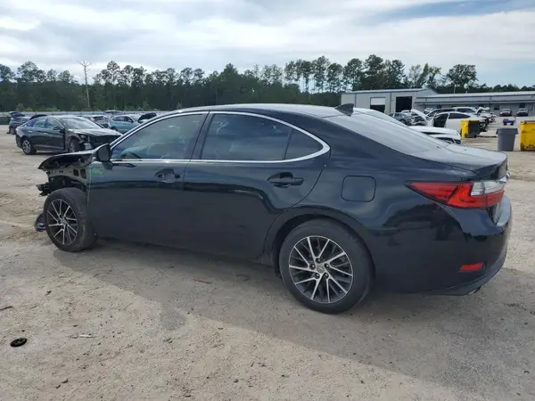 58ABK1GGXHU067919 2017 LEXUS ES - Image 2