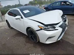 58ABK1GGXHU068262 2017 LEXUS ES