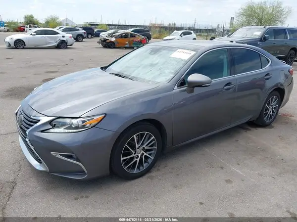 58ABK1GGXHU069721 2017 LEXUS ES - Image 2