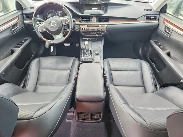58ABK1GGXHU070447 2017 LEXUS ES - Image 8