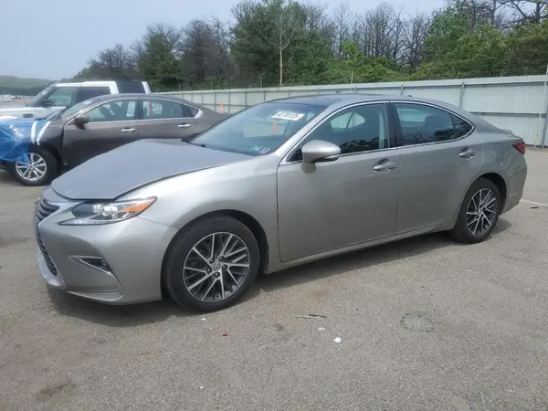 58ABK1GGXHU072022 2017 LEXUS ES - Image 1