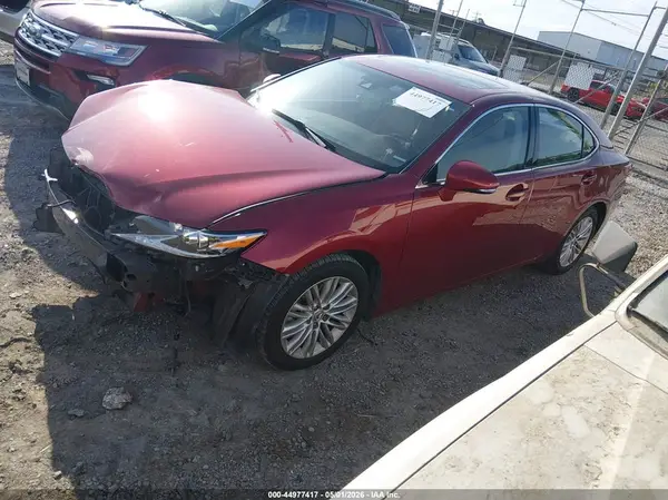 58ABK1GGXHU072750 2017 LEXUS ES - Image 2