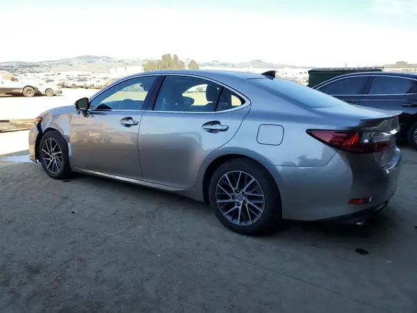 58ABK1GGXHU072781 2017 LEXUS ES - Image 2