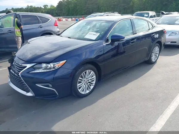 58ABK1GGXHU073266 2017 LEXUS ES - Image 2