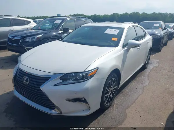 58ABK1GGXHU075728 2017 LEXUS ES - Image 2