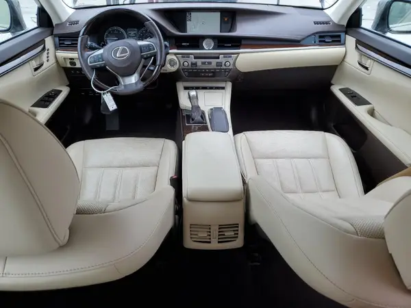 58ABK1GGXHU078063 2017 LEXUS ES - Image 8