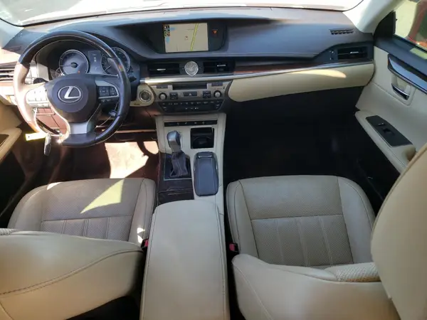 58ABK1GGXHU078595 2017 LEXUS ES - Image 8