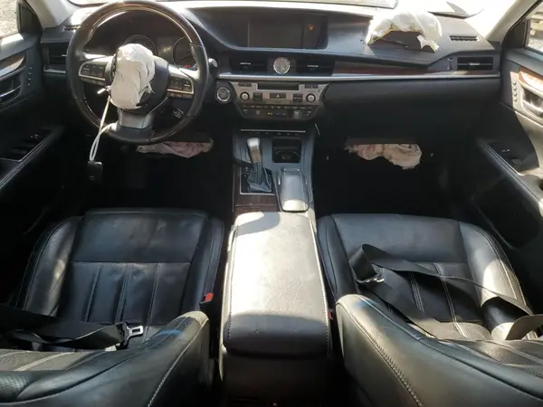 58ABK1GGXJU079736 2018 LEXUS ES - Image 8