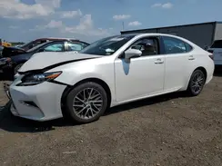 58ABK1GGXJU080627 2018 LEXUS ES
