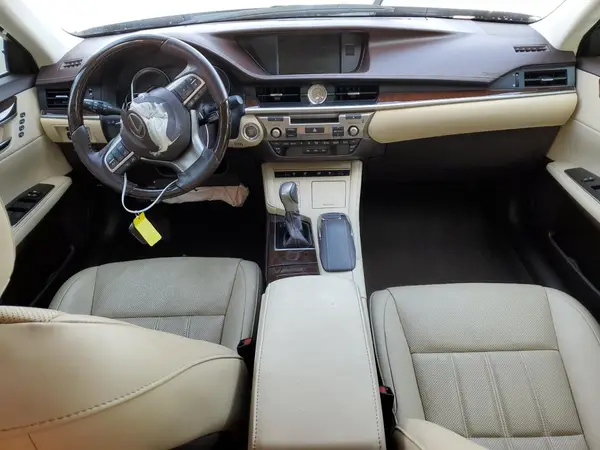58ABK1GGXJU083849 2018 LEXUS ES - Image 8