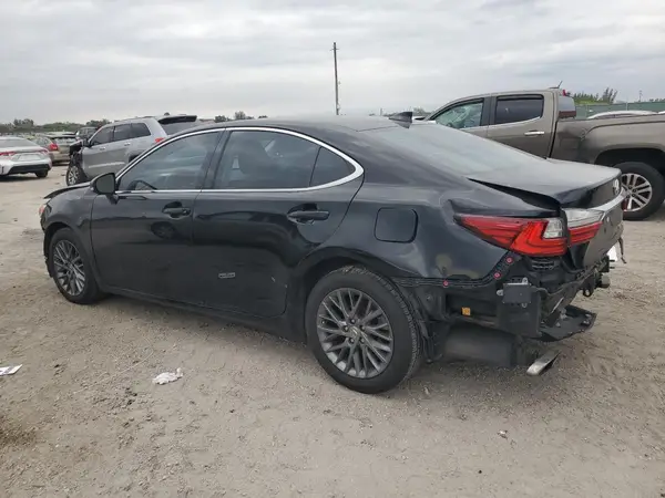 58ABK1GGXJU085441 2018 LEXUS ES - Image 2