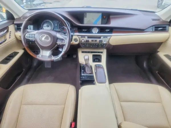 58ABK1GGXJU087710 2018 LEXUS ES - Image 8