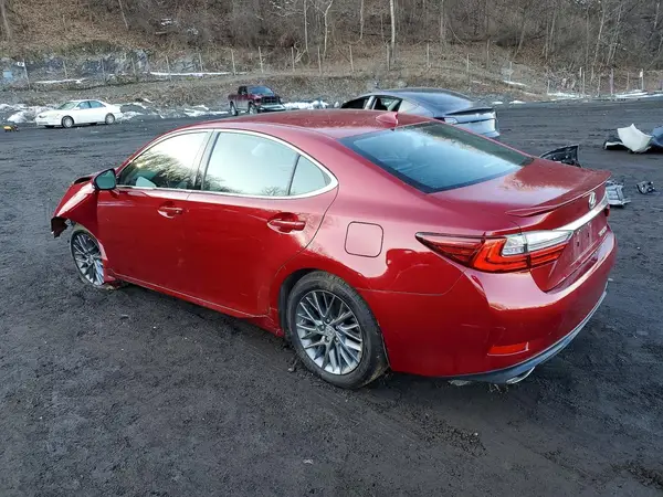 58ABK1GGXJU090431 2018 LEXUS ES - Image 2