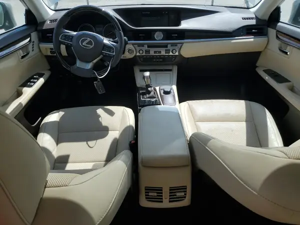 58ABK1GGXJU091367 2018 LEXUS ES - Image 8