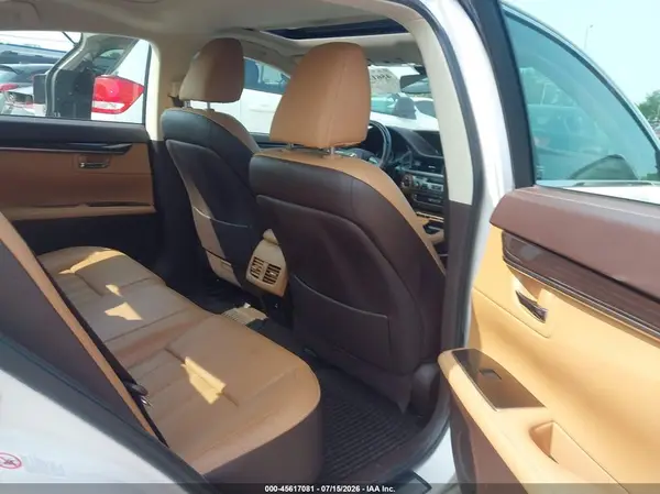 58ABK1GGXJU093166 2018 LEXUS ES - Image 8