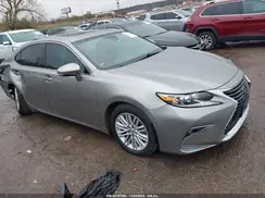 58ABK1GGXJU094186 2018 LEXUS ES