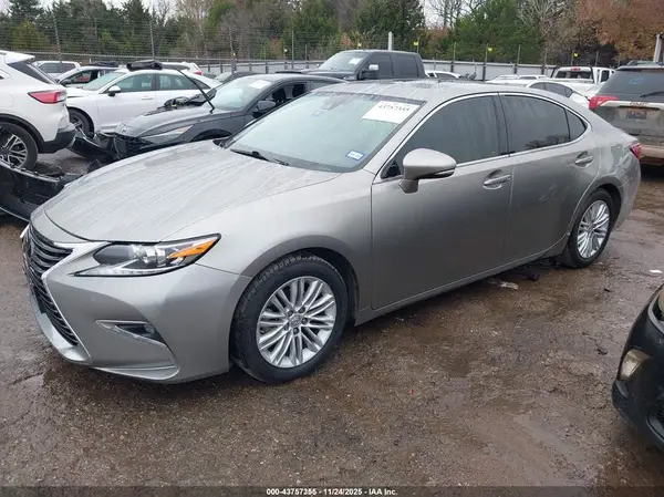 58ABK1GGXJU094186 2018 LEXUS ES - Image 2