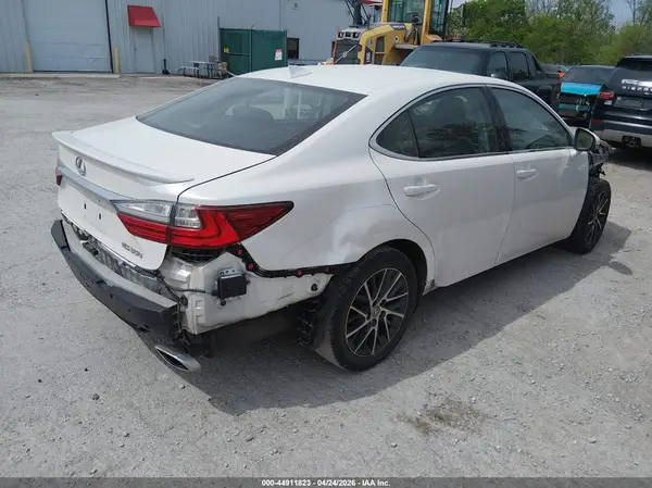 2018 LEXUS ES IAAI lot 44911823 auction photo 4