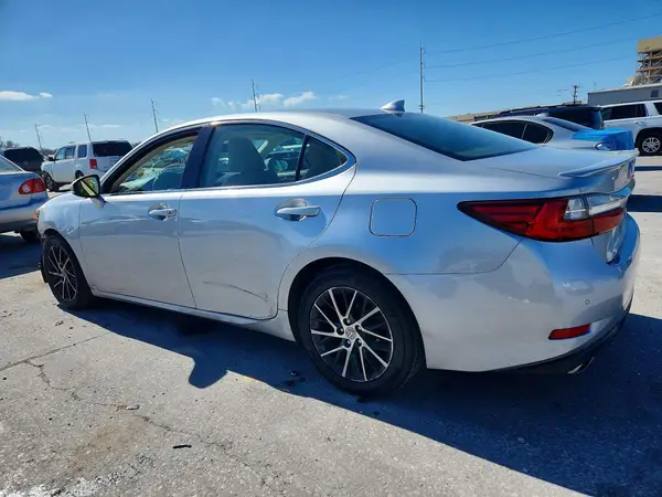 58ABK1GGXJU098254 2018 LEXUS ES - Image 2