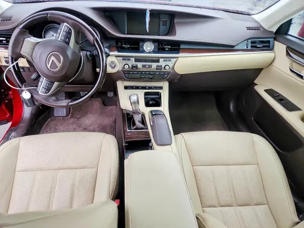 58ABK1GGXJU099114 2018 LEXUS ES - Image 8