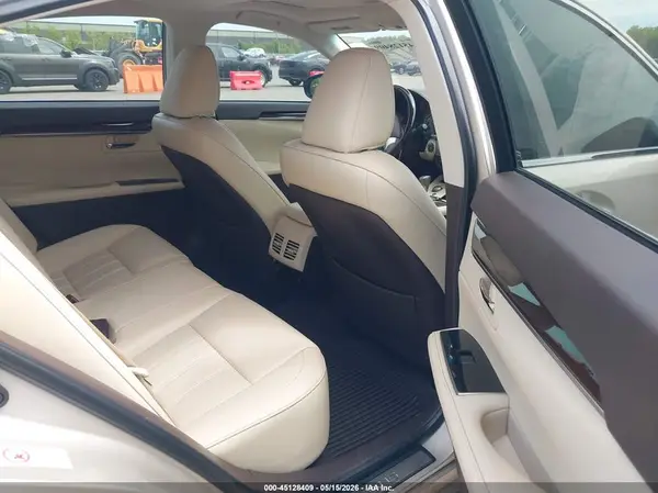 58ABK1GGXJU099758 2018 LEXUS ES - Image 8