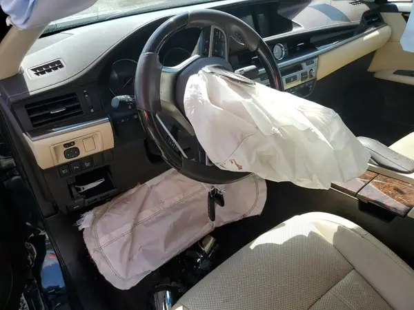 58ABK1GGXJU100214 2018 LEXUS ES - Image 8