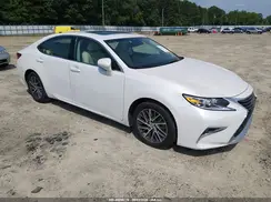 58ABK1GGXJU102156 2018 LEXUS ES
