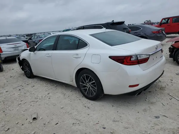 58ABK1GGXJU107437 2018 LEXUS ES - Image 2