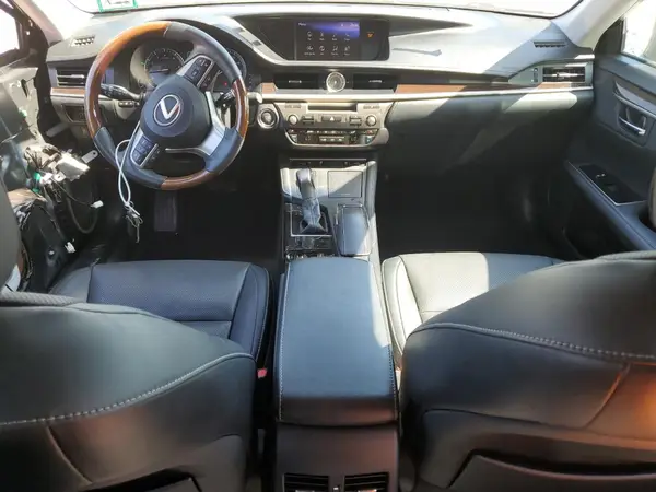 58ABK1GGXJU108717 2018 LEXUS ES - Image 8