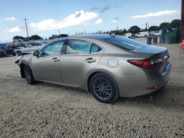 58ABK1GGXJU109799 2018 LEXUS ES - Image 2