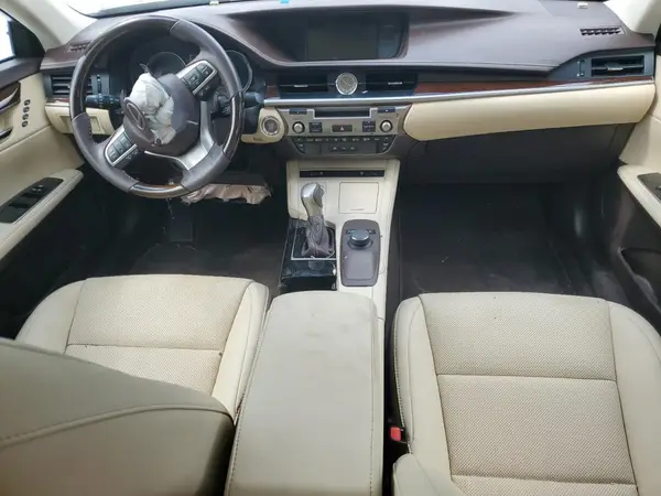 58ABK1GGXJU109799 2018 LEXUS ES - Image 8