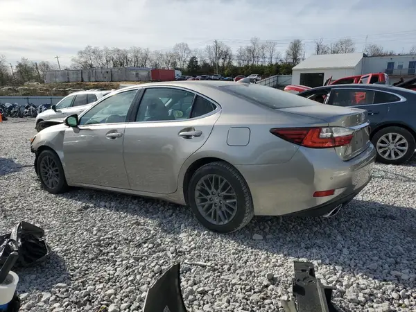 58ABK1GGXJU113268 2018 LEXUS ES - Image 2